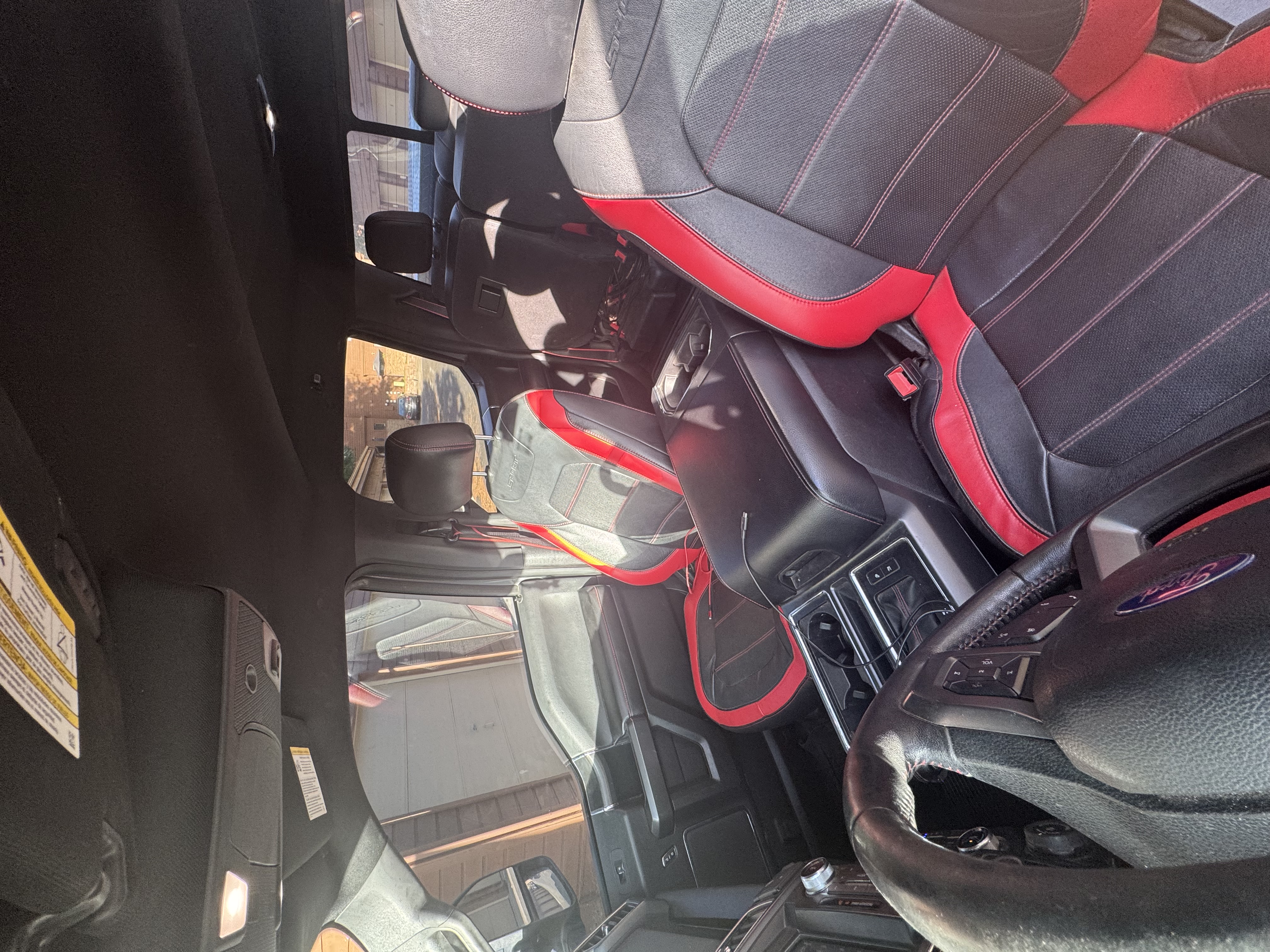 Used 2018 Ford F150 Lariat w/ Equipment Group 502A Luxury AWD/4WD image 8
