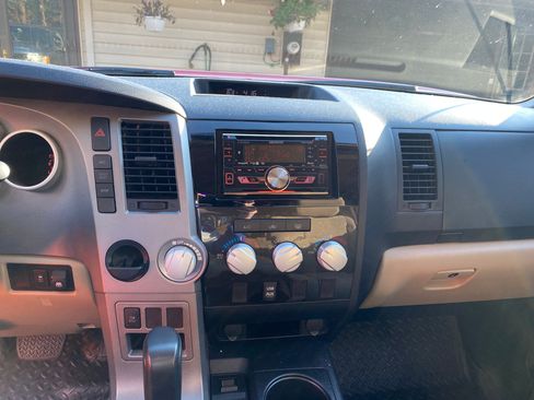 Used 2012 Toyota Tundra 2WD CrewMax image 23