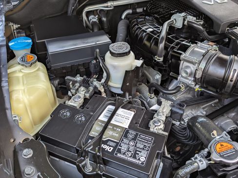 Used 2022 Nissan Frontier SV image 11