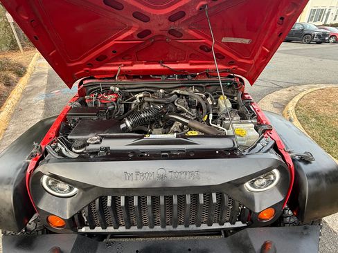 Used 2010 Jeep Wrangler Sport image 4