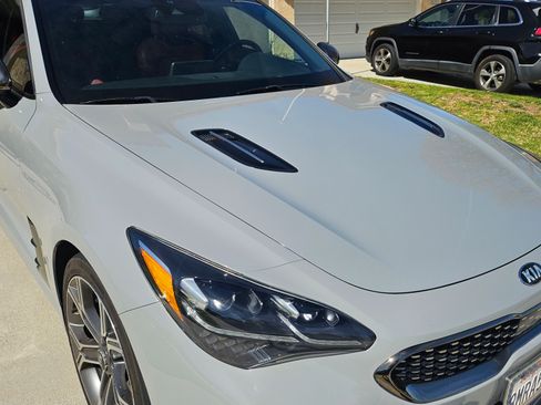 Used 2019 Kia Stinger GT1 image 4