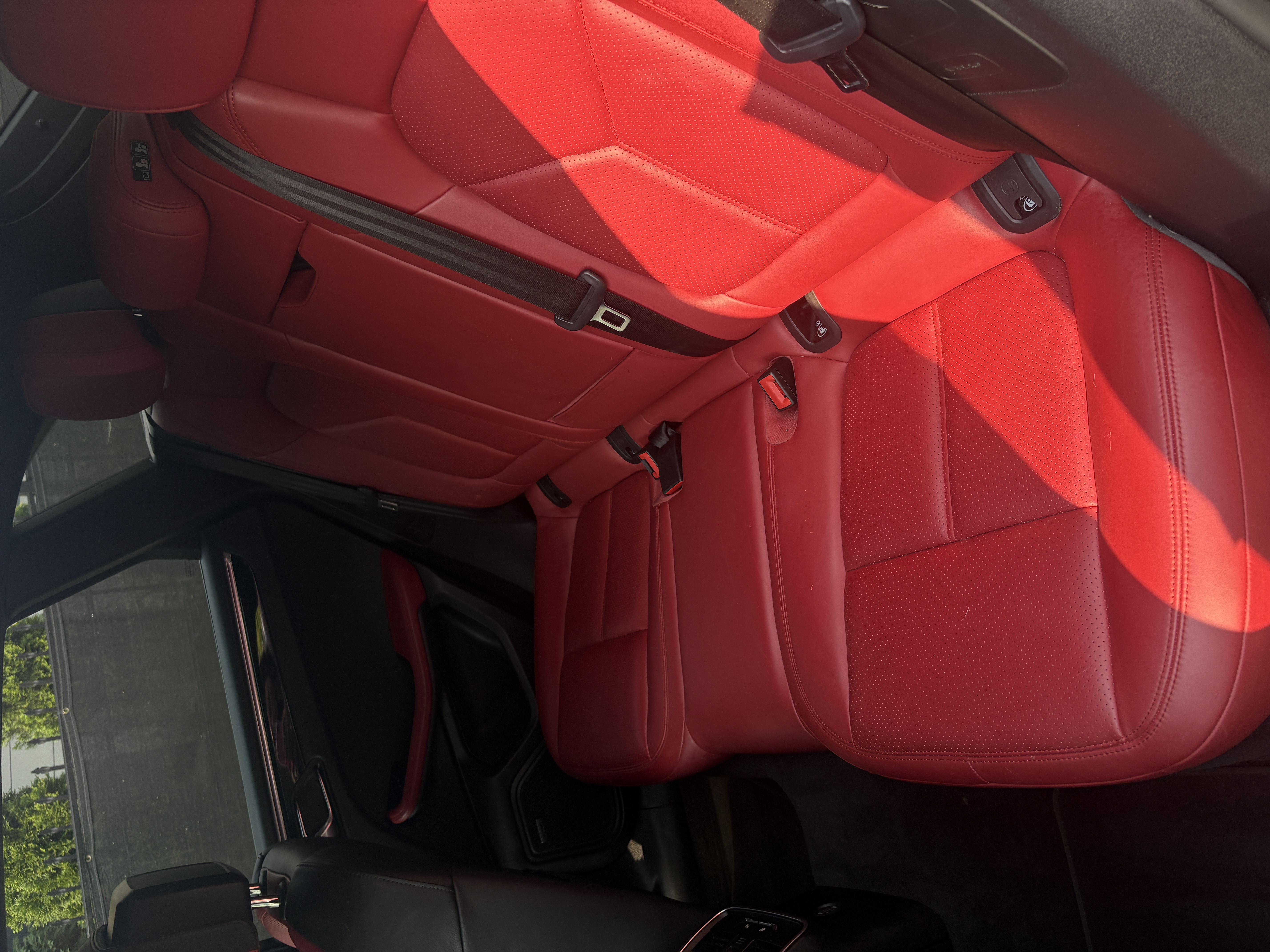 Used 2018 Porsche Macan Sport Edition AWD/4WD image 6