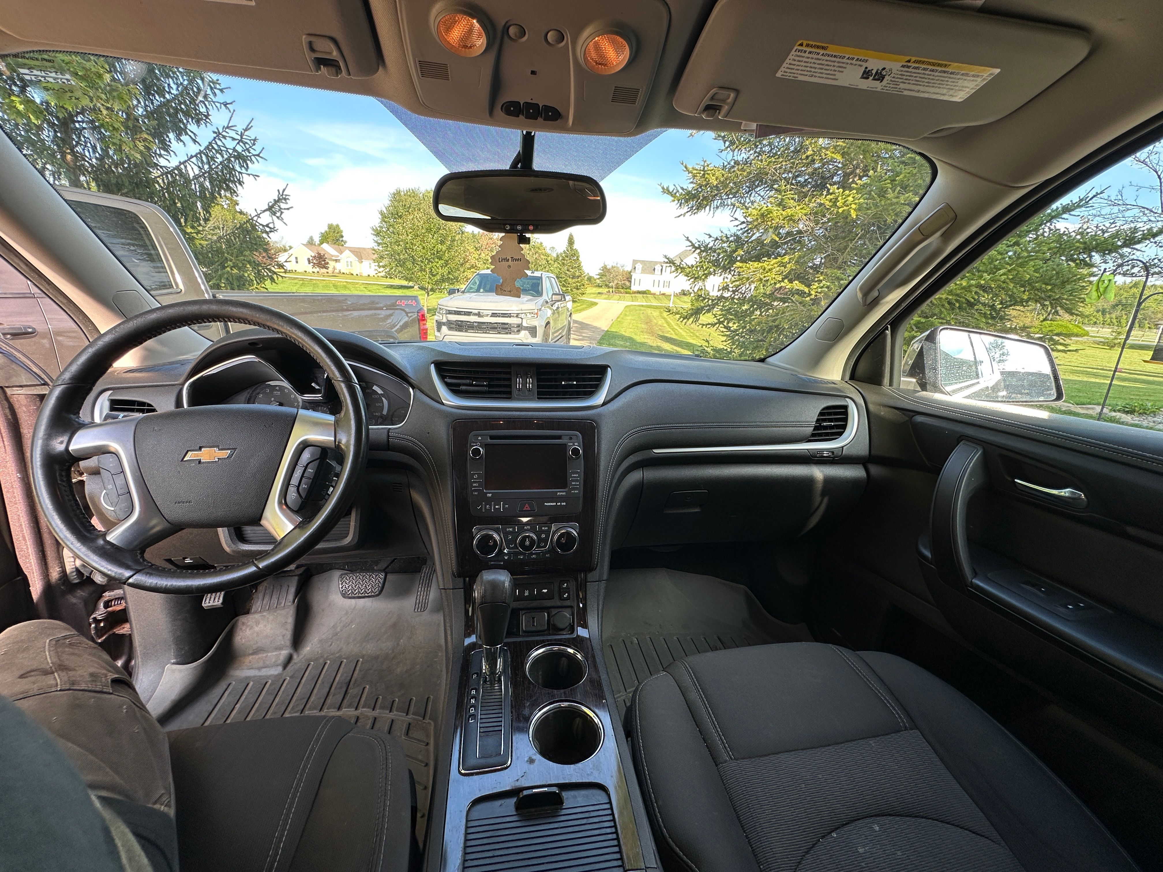 Used 2015 Chevrolet Traverse LT w/ Traveler's Package AWD/4WD image 4
