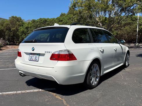 Used 2010 BMW 535i xDrive Wagon AWD/4WD image 8