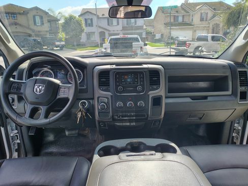 Used 2019 RAM 1500 Tradesman w/ Chrome Appearance Group image 11