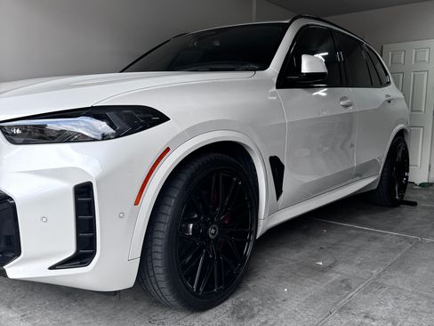 Used 2024 BMW X5 xDrive40i w/ M Sport Package image 14