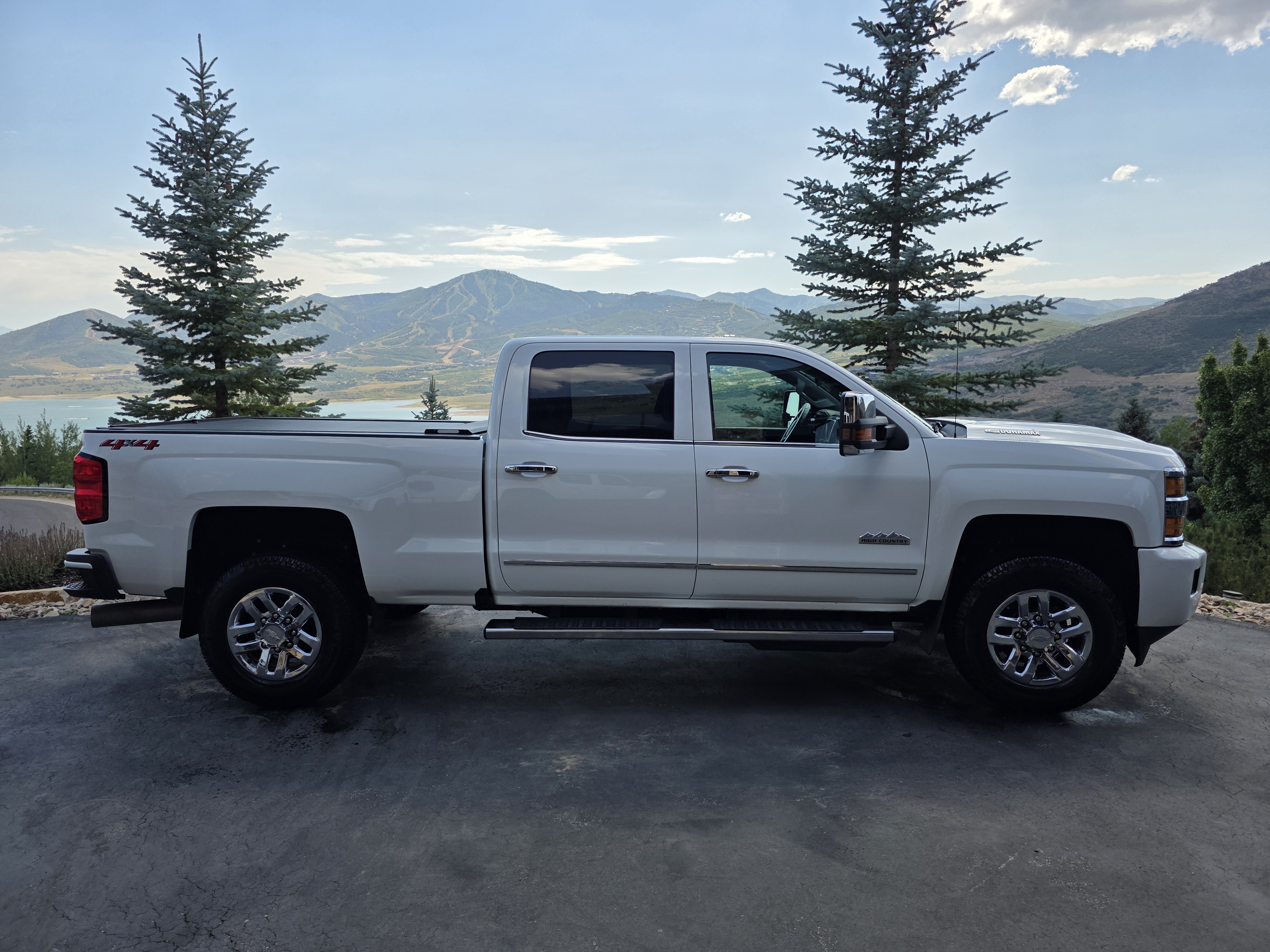 Used 2019 Chevrolet Silverado 3500 High Country w/ Duramax Plus Package AWD/4WD image 1