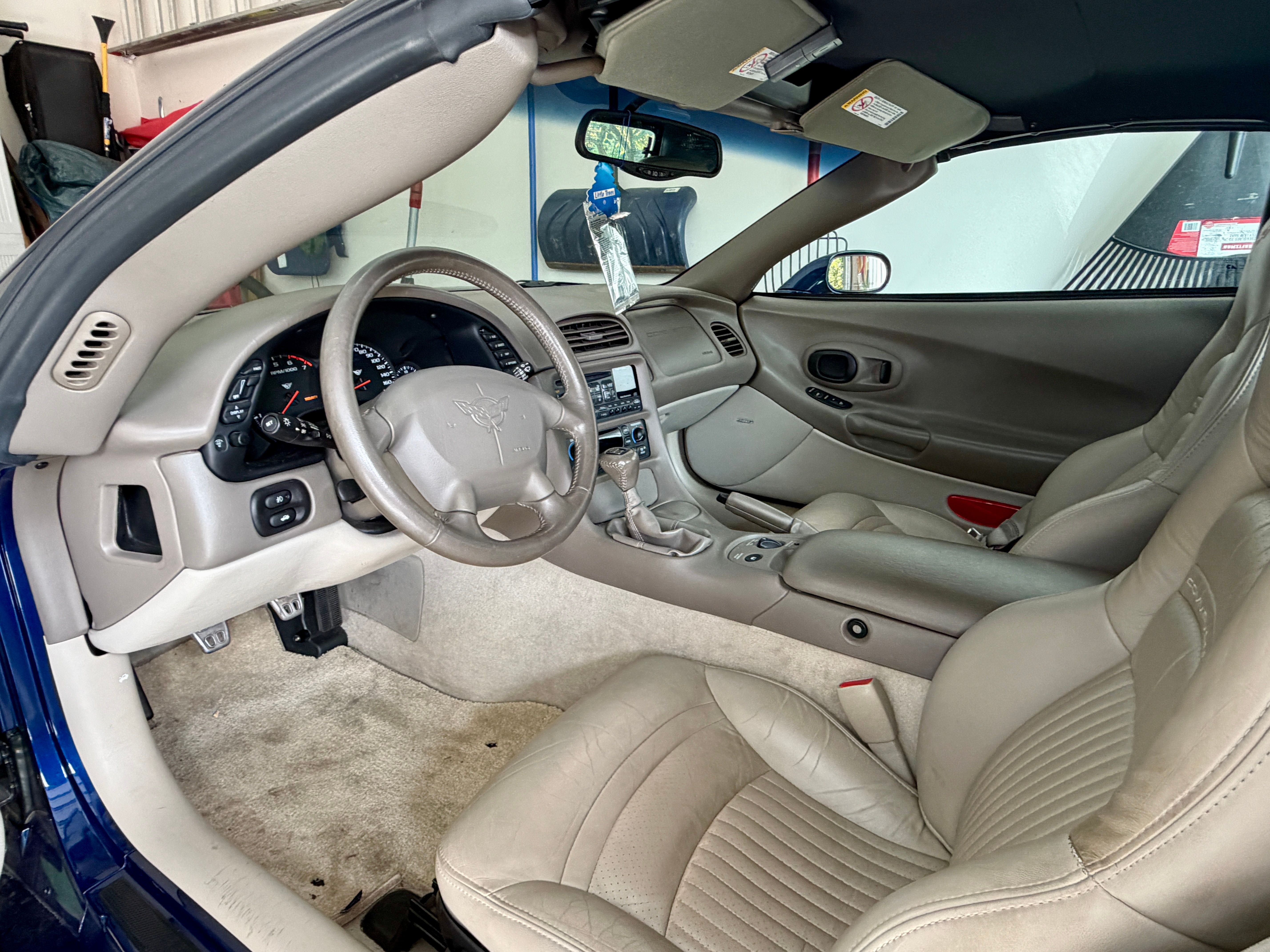 Used 2004 Chevrolet Corvette Convertible w/ Preferred Equipment Group RWD image 8