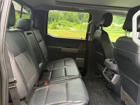 Used 2023 Ford F250 Lariat w/ Sport Appearance Package AWD/4WD image 12