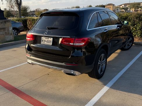 Used 2019 Mercedes-Benz GLC 300 image 3
