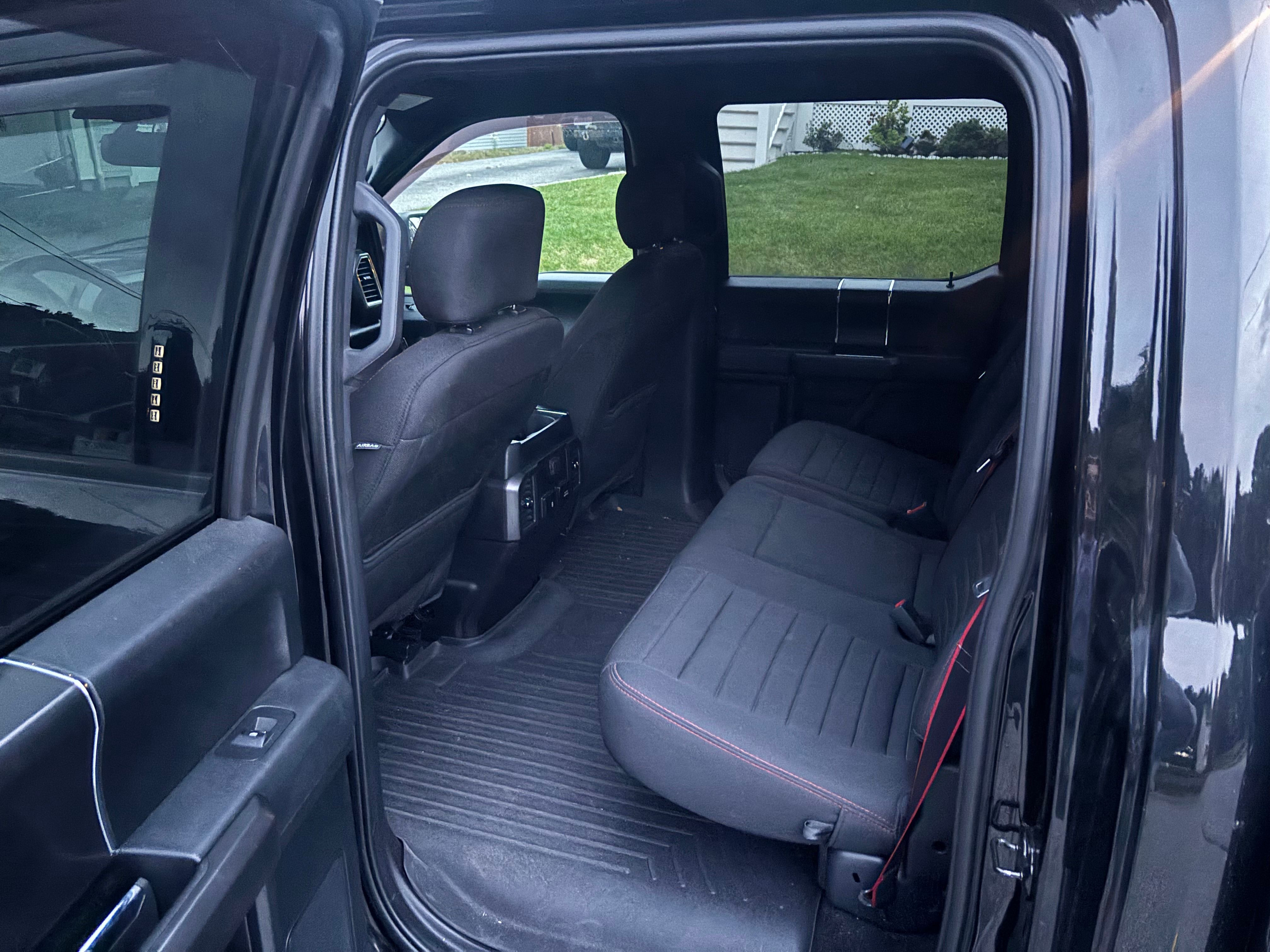 Used 2019 Ford F150 XLT w/ Equipment Group 302A Luxury AWD/4WD image 17