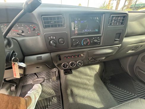 Used 2002 Ford F350 4x4 Crew Cab Super Duty image 17