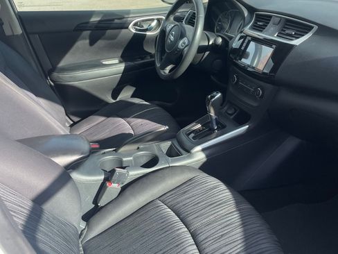 Used 2017 Nissan Sentra SV image 9