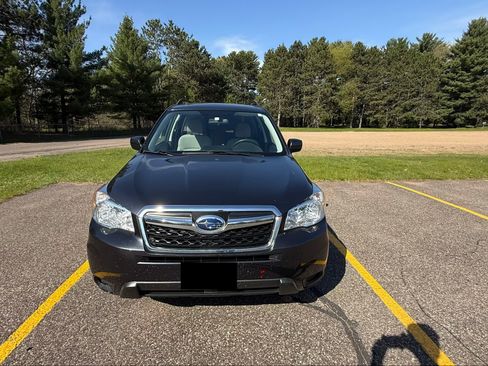 Used 2014 Subaru Forester 2.5i Premium w/ All-Weather Package AWD/4WD image 2