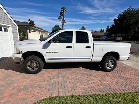 Used 2004 Dodge Ram 2500 Truck SLT w/ Trailer Tow Group image 2