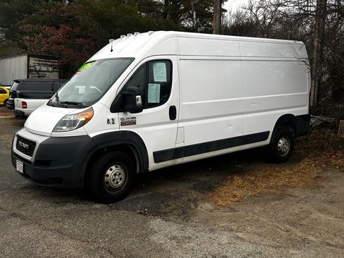 Used 2019 RAM ProMaster 2500 w/ Interior Convenience Group image 2