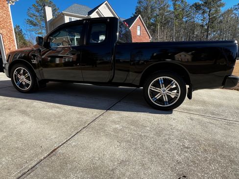 Used 2004 Nissan Titan XE image 6