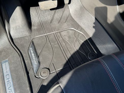 Used 2022 Chevrolet Suburban RST w/ Luxury Package image 13