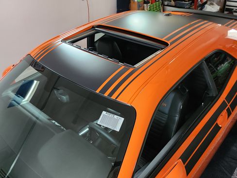 Used 2014 Dodge Challenger R/T image 14