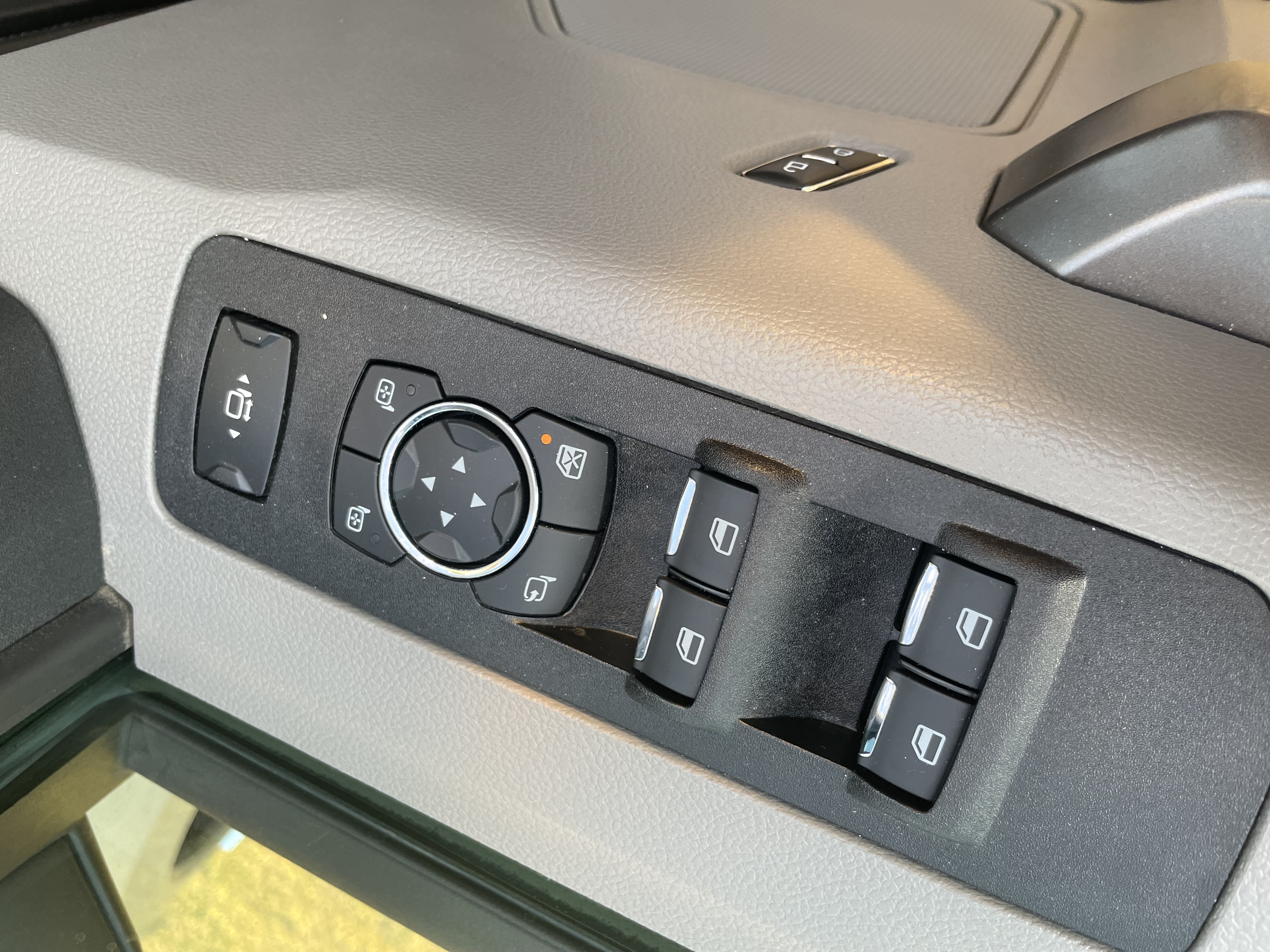 Used 2019 Ford F250 XLT w/ XLT Value Package AWD/4WD image 21