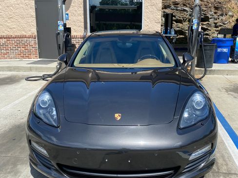 Used 2013 Porsche Panamera S image 2