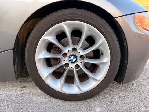 Used 2004 BMW Z4 2.5i image 29