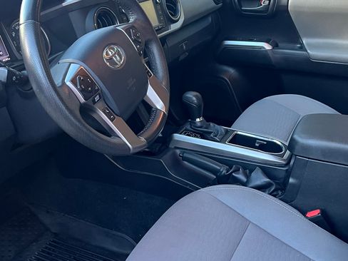 Used 2019 Toyota Tacoma SR5 image 8