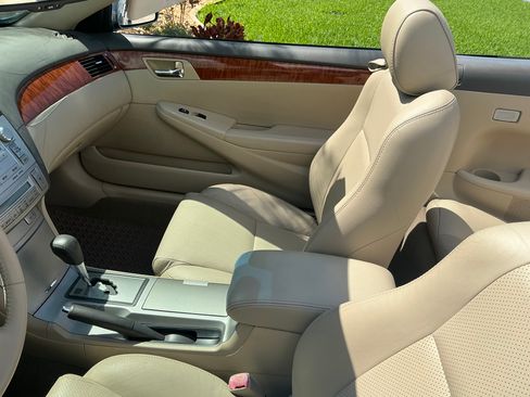 Used 2007 Toyota Solara SLE image 17