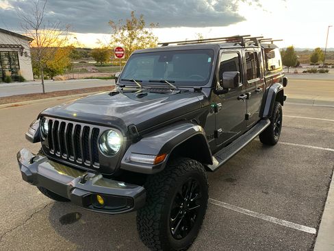 Used 2021 Jeep Gladiator Overland image 8