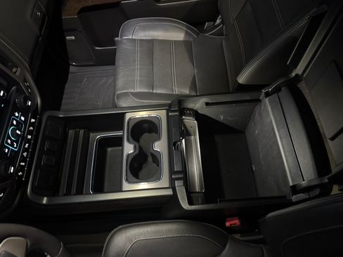 Used 2019 GMC Sierra 3500 Denali AWD/4WD image 12