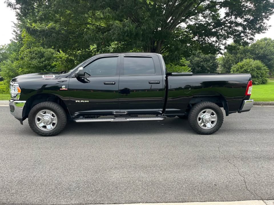 Used 2022 RAM 2500 Big Horn AWD/4WD image 1