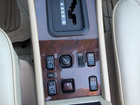 Used 1993 Mercedes-Benz 300 CE Convertible image 12