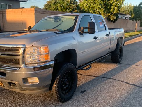 Used 2012 Chevrolet Silverado 2500 LT w/ Interior Plus Package AWD/4WD image 1
