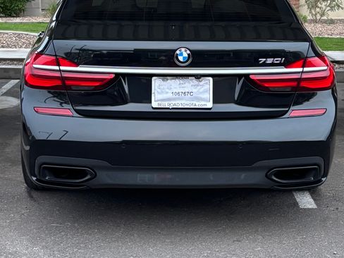 Used 2017 BMW 750i image 5