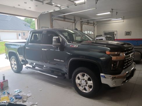 Used 2020 Chevrolet Silverado 2500 LTZ w/ Z71 Off-Road Package image 2