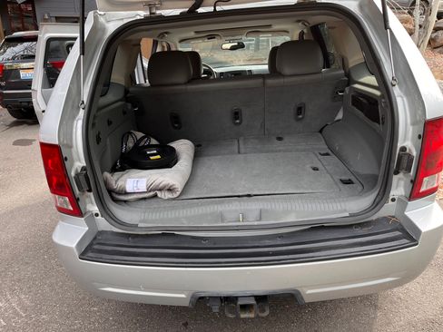 Used 2005 Jeep Grand Cherokee Laredo image 4