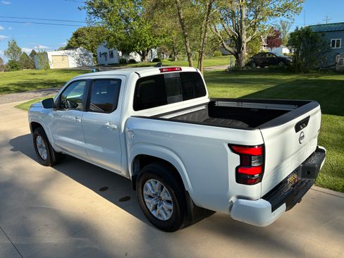 Used 2025 Nissan Frontier SV w/ SV Convenience Package AWD/4WD image 11