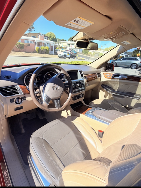 Used 2013 Mercedes-Benz GL 550 4MATIC image 8