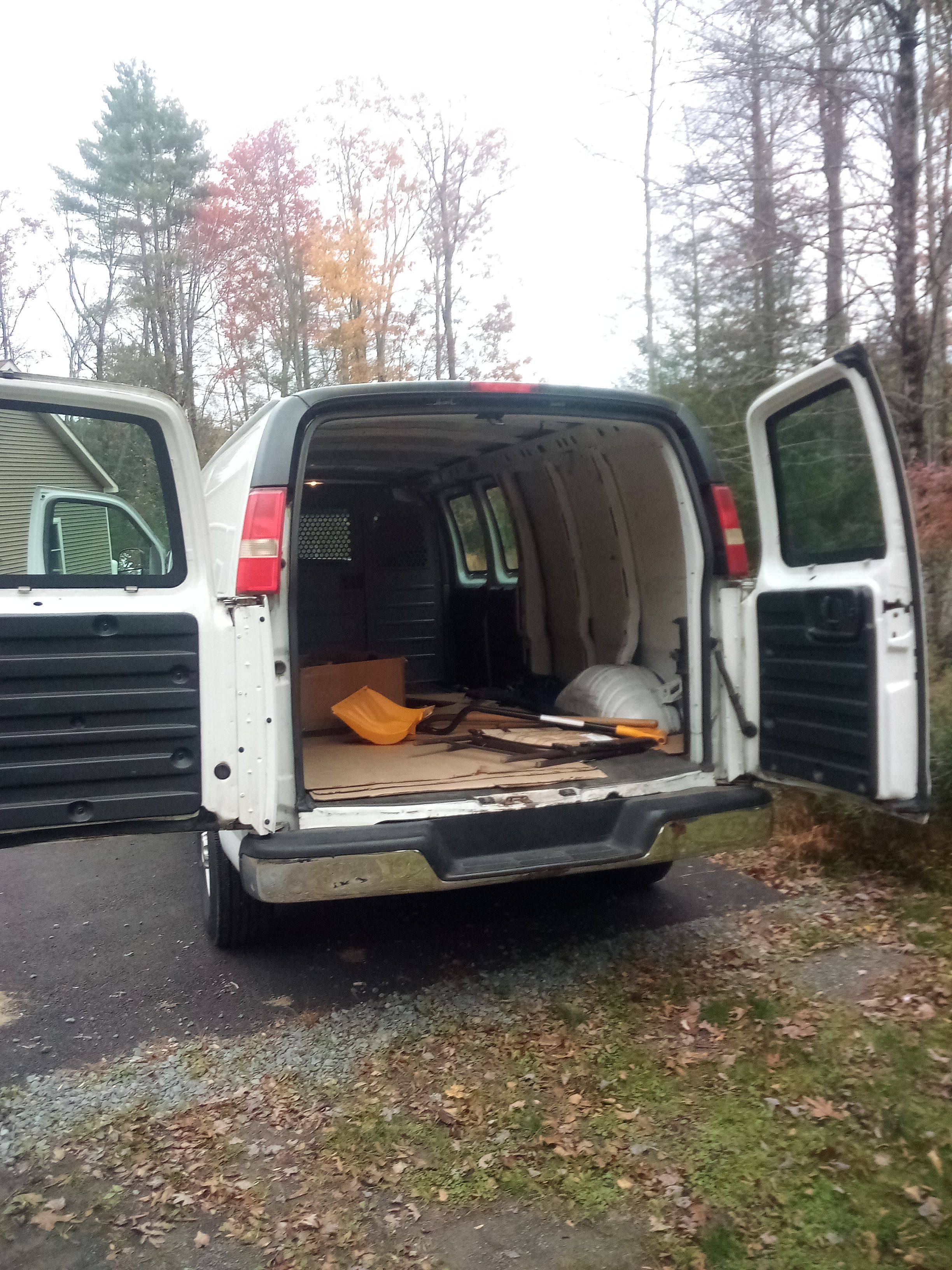 Used 2012 Chevrolet Express 3500 Extended RWD image 14