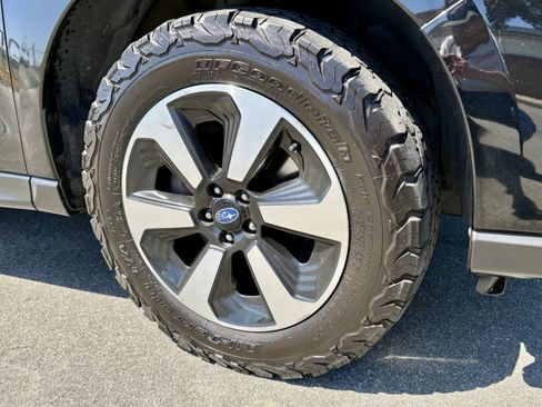 Used 2017 Subaru Forester 2.5i Premium w/ All-Weather Package image 15