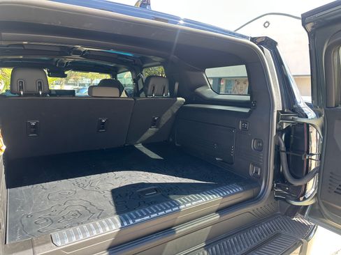 Used 2024 GMC Hummer EV 3X image 11