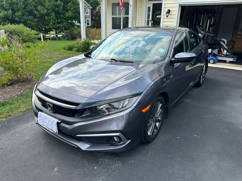 Used 2021 Honda Civic EX-L image 6