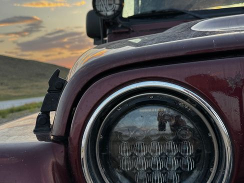 Used 2003 Jeep Wrangler Rubicon image 2