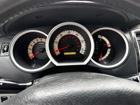 Used 2011 Toyota Tacoma PreRunner image 11