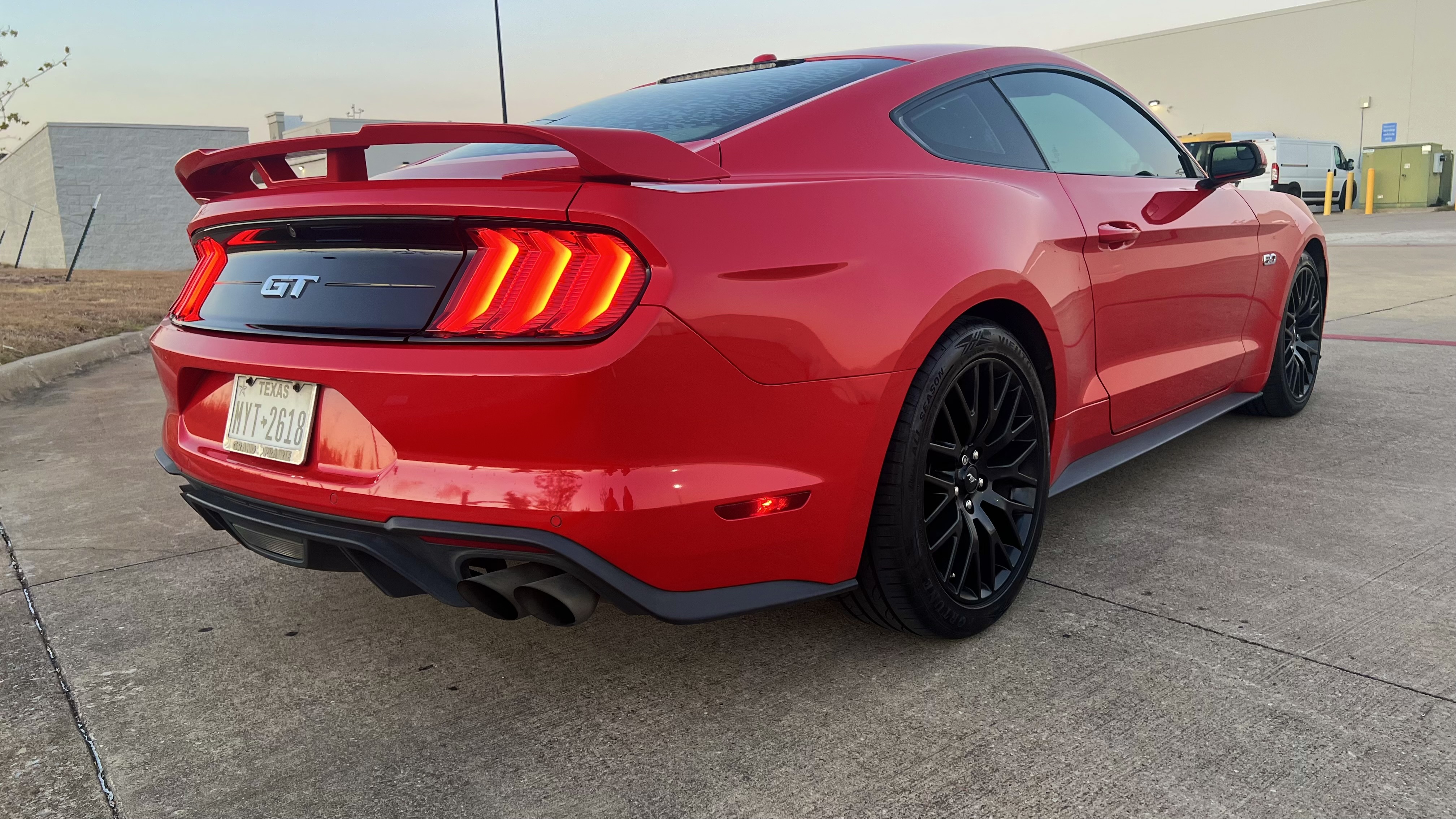 Used 2019 Ford Mustang GT Premium w/ GT Performance Package RWD image 8