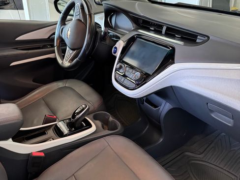 Used 2018 Chevrolet Bolt Premier w/ Driver Confidence II Package FWD image 12