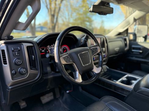 Used 2016 GMC Sierra 2500 Denali w/ Duramax Plus Package image 26