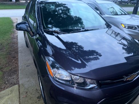 Used 2018 Chevrolet Trax LS AWD/4WD image 2