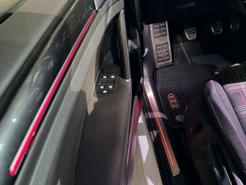 Used 2017 Volkswagen GTI S FWD image 17