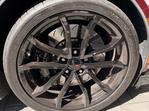 Used 2018 Chevrolet Corvette Grand Sport RWD image 17